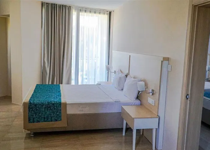 Hotel Pirates Park 4*