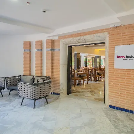 Pirates Park Hotel 4*