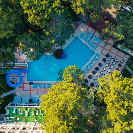 Hotel Pirates Park 4*