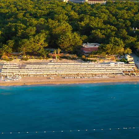 Pirates Park Hotel 4*