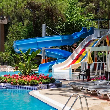 Hotel Pirates Park