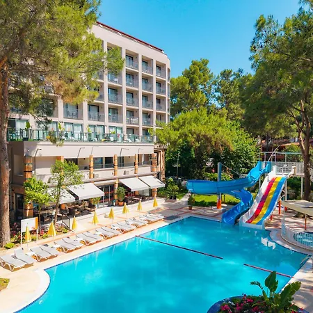 Hotel Pirates Park 4*