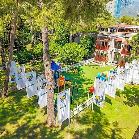 Hotel Pirates Park 4*