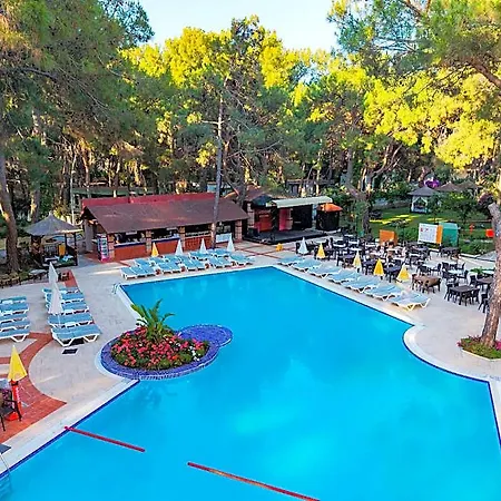 Pirates Park 4*