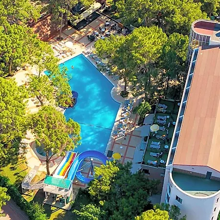 Pirates Park 4*