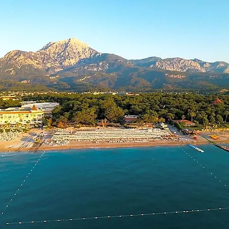Hotel Pirates Park 4*