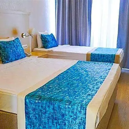 Pirates Park Hotell 4*